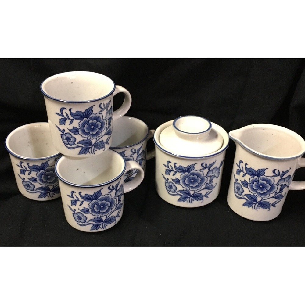 VTG Norleans Vienna Blue/White Floral Speckled Creamer, Sugar 4 Coffee,Tea Cups